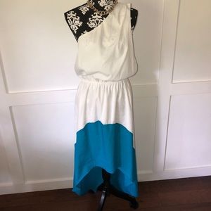 High low dress - Never worn- L